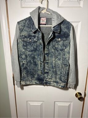 Boy’s Vintage GS-115 Acid Wash Denim Jacket with Gray Hoodie Sleeves
